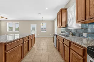 266 Twisted Oaks Ln, Buda, TX 78610 - Photo 7