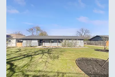 1105 E 17th Street, Georgetown, TX 78626 - Photo 1