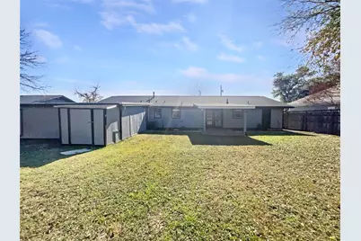 1105 E 17th Street, Georgetown, TX 78626 - Photo 5
