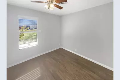 1105 E 17th Street, Georgetown, TX 78626 - Photo 11