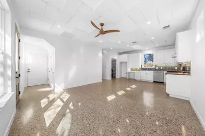 512 W Saint Johns Avenue #B (back unit), Austin, TX 78752 - Photo 5