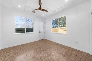 512 W St Johns Ave, Austin, TX 78752 - Photo 9