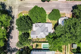 506 Gresham St, Smithville, TX 78957 - Photo 31