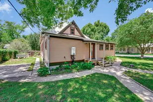 506 Gresham St, Smithville, TX 78957 - Photo 29