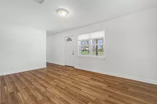 405 S Pine St, Georgetown, TX 78626 - Photo 7