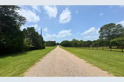 1016 Private Road 7040, Lexington, TX 78947 - Photo 3