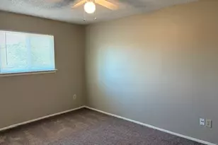 2008 E Stassney Ln, Austin, TX 78744 - Photo 9