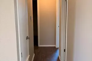 2008 E Stassney Ln, Austin, TX 78744 - Photo 7