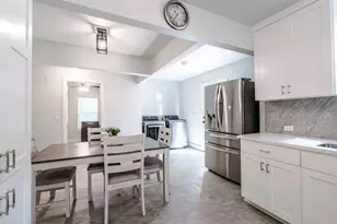 1104 Perry Rd, Austin, TX 78721 - Photo 3