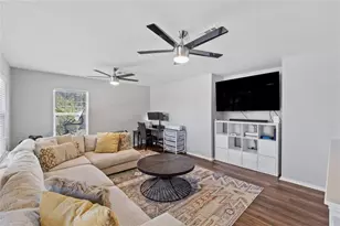 201 S Sumac Ln, Georgetown, TX 78633 - Photo 9