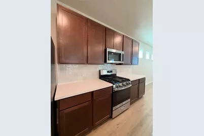 136 Hartson Drive, Taylor, TX 76574 - Photo 3