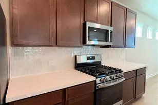 136 Hartson Dr, Taylor, TX 76574 - Photo 3