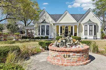 419 W San Antonio Street, Lockhart, TX 78644 - Photo 1