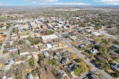 419 W San Antonio Street, Lockhart, TX 78644 - Photo 39