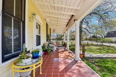 419 W San Antonio Street, Lockhart, TX 78644 - Photo 5