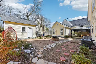 419 W San Antonio Street, Lockhart, TX 78644 - Photo 37