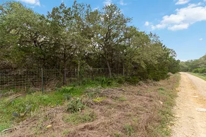 1306 Thousand Oaks Loop, San Marcos, TX 78666 - Photo 17