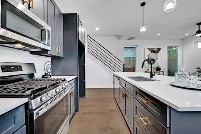 6210 Larch Terrace #B, Austin, TX 78741 - Photo 11