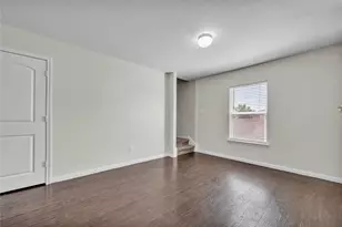 5021 Cressler Ln, Jarrell, TX 76537 - Photo 5