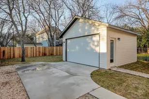 5600 William Holland Ave, Austin, TX 78756 - Photo 3