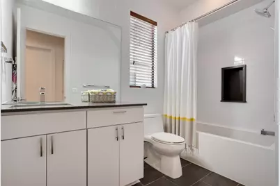 1009 E 12th Street, Austin, TX 78702 - Photo 21