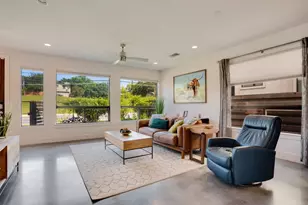 1009 E 12th St, Austin, TX 78702 - Photo 7