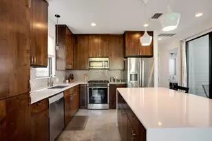 1009 E 12th St, Austin, TX 78702 - Photo 9