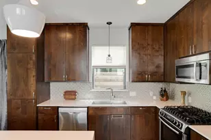 1009 E 12th St, Austin, TX 78702 - Photo 11