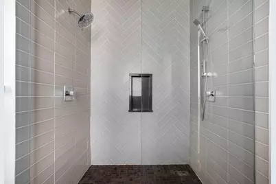 1009 E 12th Street, Austin, TX 78702 - Photo 17