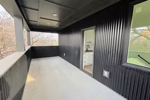 2818 E 22nd St, Austin, TX 78722 - Photo 15