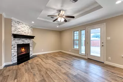 810 Vogel Drive, Lockhart, TX 78644 - Photo 9