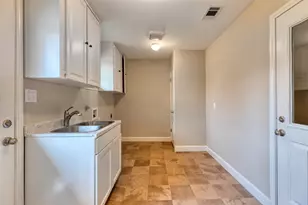 810 Vogel Dr, Lockhart, TX 78644 - Photo 13