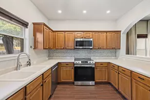 2002 Charlotte Estates Dr, Austin, TX 78744 - Photo 19