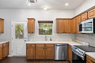 2002 Charlotte Estates Dr, Austin, TX 78744 - Photo 17