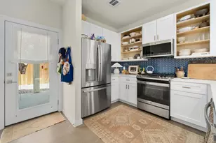 913 Valdez St, Austin, TX 78741 - Photo 25