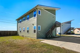 803 Hallie Cove, Lockhart, TX 78644 - Photo 21
