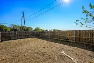 803 Hallie Cove, Lockhart, TX 78644 - Photo 19