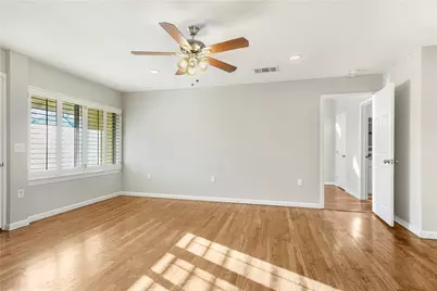 108 E Skyview Road, Austin, TX 78752 - Photo 13