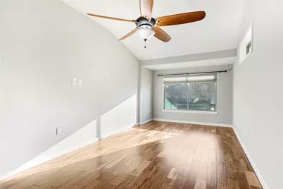 108 E Skyview Road, Austin, TX 78752 - Photo 15