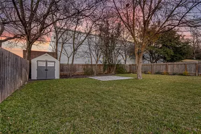 108 E Skyview Road, Austin, TX 78752 - Photo 27