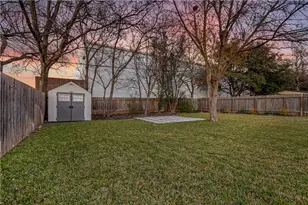 108 E Skyview Rd, Austin, TX 78752 - Photo 27