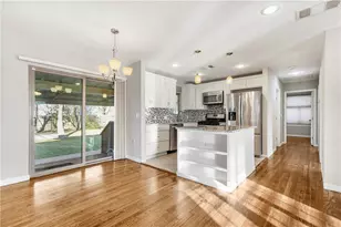 108 E Skyview Rd, Austin, TX 78752 - Photo 5