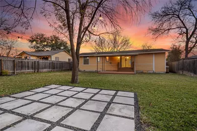 108 E Skyview Road, Austin, TX 78752 - Photo 11