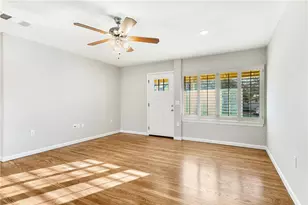 108 E Skyview Rd, Austin, TX 78752 - Photo 3