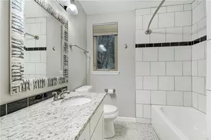 108 E Skyview Rd, Austin, TX 78752 - Photo 19