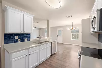 3003 Meadow Lane, Taylor, TX 76574 - Photo 7