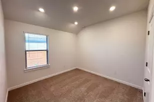 415 Salamander St, San Marcos, TX 78666 - Photo 3