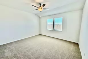 541 Banff Dr, Kyle, TX 78640 - Photo 3