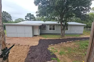 114 Fealy Rd, Red Rock, TX 78662 - Photo 9