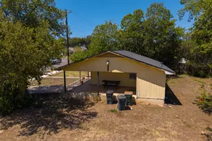 407 W 3rd St, Georgetown, TX 78626 - Photo 5